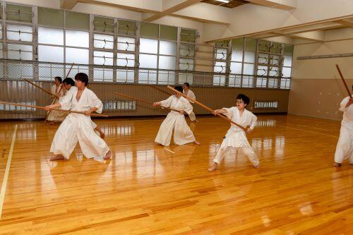 棒術部】公開稽古実施！｜明法ニュース